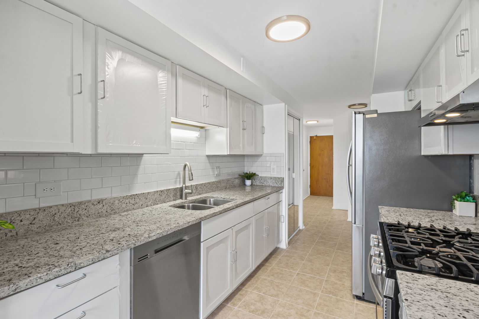 7540 N Ridge Boulevard 5D