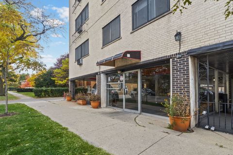 Tiny photo for 7540 N Ridge Boulevard #5D, Chicago, IL 60645 (MLS # 12511729)