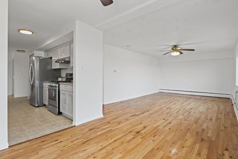 Tiny photo for 7540 N Ridge Boulevard #5D, Chicago, IL 60645 (MLS # 12511729)