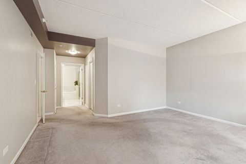 Tiny photo for 445 Village Green Court #201, Lincolnshire, IL 60069 (MLS # 12486470)