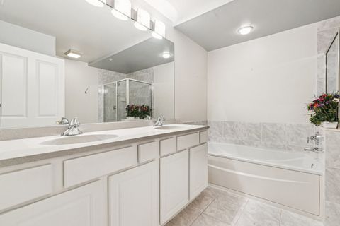 Tiny photo for 445 Village Green Court #201, Lincolnshire, IL 60069 (MLS # 12486470)
