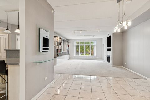 Tiny photo for 445 Village Green Court #201, Lincolnshire, IL 60069 (MLS # 12486470)