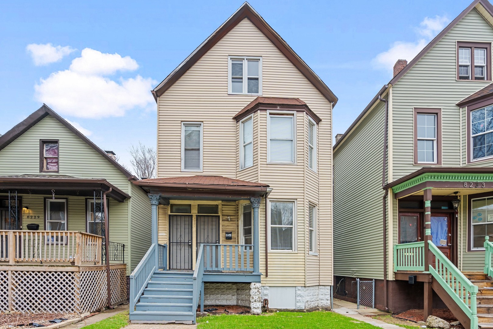 Photo 1 of 16 — 8231 S Coles Avenue, Chicago, IL 60617