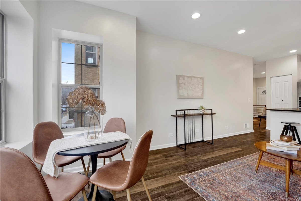 4055 N Central Park Avenue 1