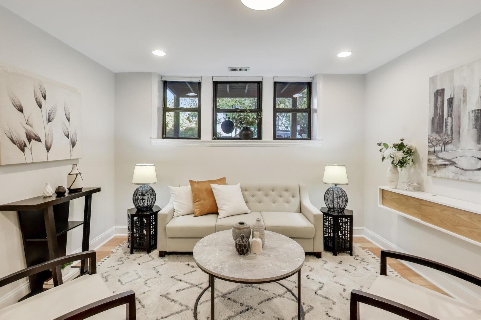 2201 W Winona Street G