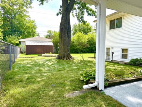 Tiny photo for 219 E 168th Place E, South Holland, IL 60473 (MLS # 12750567)