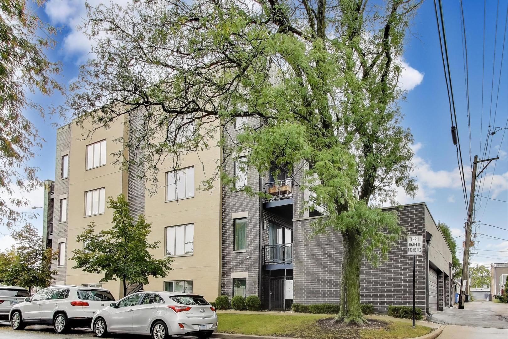 2352 W Winona Street 3E