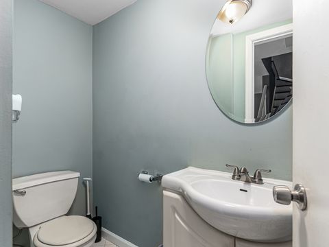 Tiny photo for 1543 Franklin Avenue #B, River Forest, IL 60305 (MLS # 12458426)