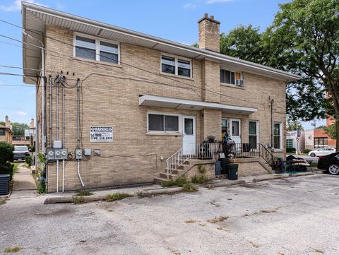 Tiny photo for 1543 Franklin Avenue #B, River Forest, IL 60305 (MLS # 12458426)