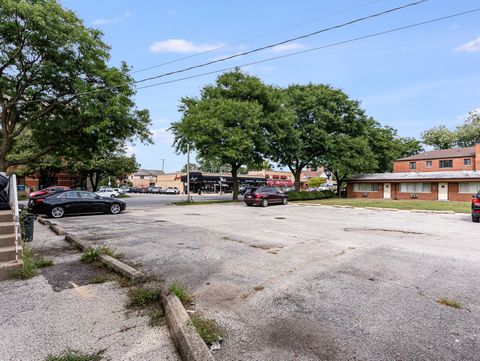 Tiny photo for 1543 Franklin Avenue #B, River Forest, IL 60305 (MLS # 12458426)