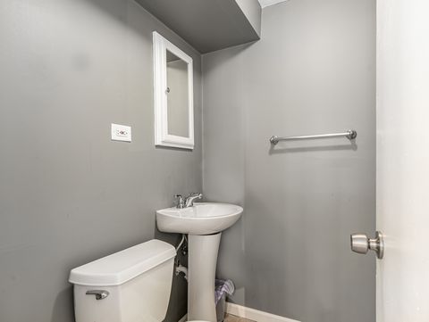 Tiny photo for 1543 Franklin Avenue #B, River Forest, IL 60305 (MLS # 12458426)