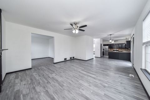 Tiny photo for 730 Boyce Road, Sugar Grove, IL 60554 (MLS # 12600310)