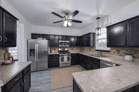 Tiny photo for 730 Boyce Road, Sugar Grove, IL 60554 (MLS # 12600310)