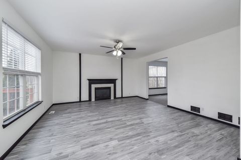 Tiny photo for 730 Boyce Road, Sugar Grove, IL 60554 (MLS # 12600310)