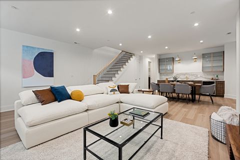 Tiny photo for 3711 N Magnolia Avenue, Chicago, IL 60613 (MLS # 12590008)