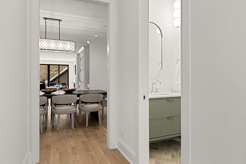 Tiny photo for 3711 N Magnolia Avenue, Chicago, IL 60613 (MLS # 12590008)