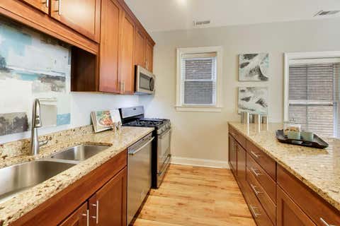 Tiny photo for 4753 N Beacon Street #2, Chicago, IL 60640 (MLS # 12731409)