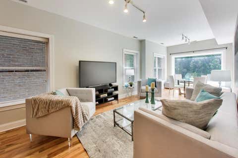 Tiny photo for 4753 N Beacon Street #2, Chicago, IL 60640 (MLS # 12731409)