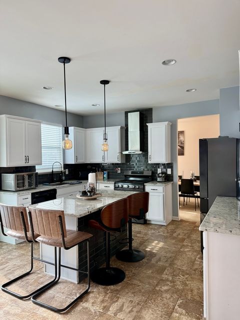 Tiny photo for 522 Windett Ridge Road, Yorkville, IL 60560 (MLS # 12490629)