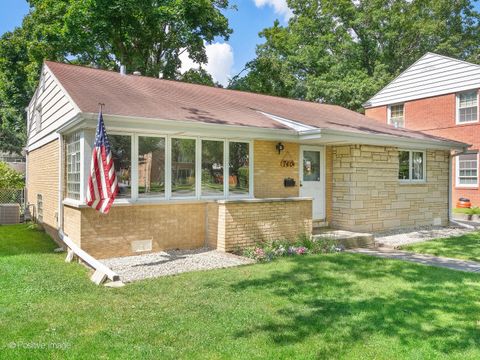 Tiny photo for 740 S La Grange Road, La Grange, IL 60525 (MLS # 12459160)