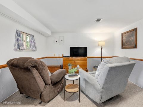 Tiny photo for 740 S La Grange Road, La Grange, IL 60525 (MLS # 12459160)