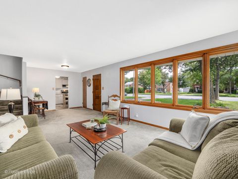 Tiny photo for 740 S La Grange Road, La Grange, IL 60525 (MLS # 12459160)