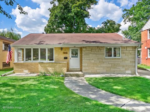 Tiny photo for 740 S La Grange Road, La Grange, IL 60525 (MLS # 12459160)