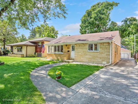 Tiny photo for 740 S La Grange Road, La Grange, IL 60525 (MLS # 12459160)