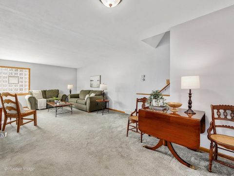 Tiny photo for 740 S La Grange Road, La Grange, IL 60525 (MLS # 12459160)