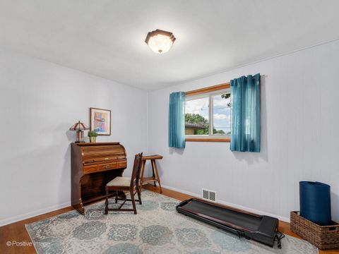 Tiny photo for 740 S La Grange Road, La Grange, IL 60525 (MLS # 12459160)