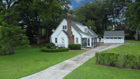 Photo of 120 E Washington Avenue, Watseka, IL 60970 (MLS # 12685112)