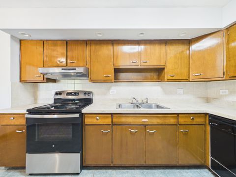 Tiny photo for 2222 S Goebbert Road #358, Arlington Heights, IL 60005 (MLS # 12661896)
