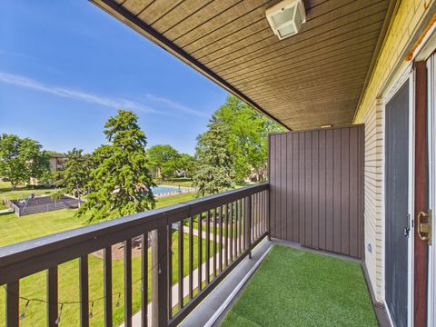 Tiny photo for 2222 S Goebbert Road #358, Arlington Heights, IL 60005 (MLS # 12661896)