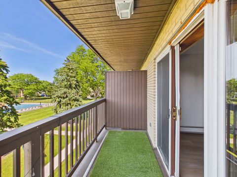 Tiny photo for 2222 S Goebbert Road #358, Arlington Heights, IL 60005 (MLS # 12661896)