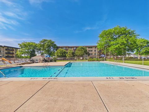 Tiny photo for 2222 S Goebbert Road #358, Arlington Heights, IL 60005 (MLS # 12661896)