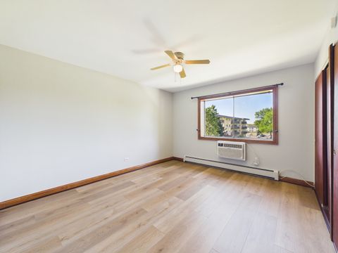 Tiny photo for 2222 S Goebbert Road #358, Arlington Heights, IL 60005 (MLS # 12661896)
