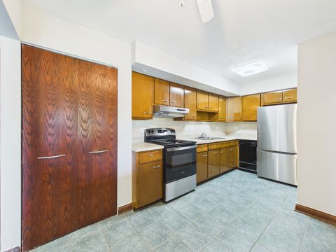 Tiny photo for 2222 S Goebbert Road #358, Arlington Heights, IL 60005 (MLS # 12661896)