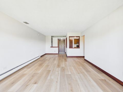 Tiny photo for 2222 S Goebbert Road #358, Arlington Heights, IL 60005 (MLS # 12661896)