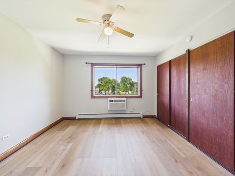 Tiny photo for 2222 S Goebbert Road #358, Arlington Heights, IL 60005 (MLS # 12661896)