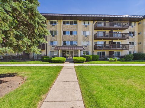 Tiny photo for 2222 S Goebbert Road #358, Arlington Heights, IL 60005 (MLS # 12661896)