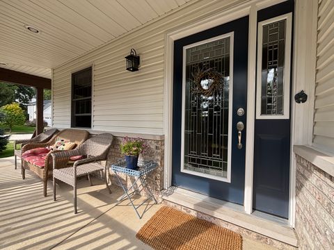 Tiny photo for 2S590 Seraph Holmes Court, Warrenville, IL 60555 (MLS # 12592846)