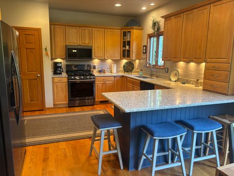 Tiny photo for 2S590 Seraph Holmes Court, Warrenville, IL 60555 (MLS # 12592846)