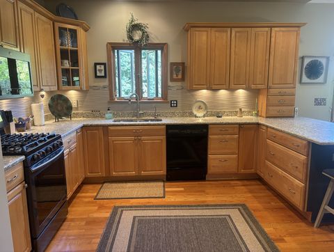 Tiny photo for 2S590 Seraph Holmes Court, Warrenville, IL 60555 (MLS # 12592846)