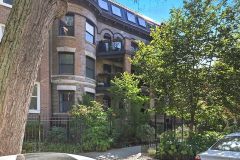 Photo of 5219 N Winthrop Avenue #1N, Chicago, IL 60640 (MLS # 12474470)
