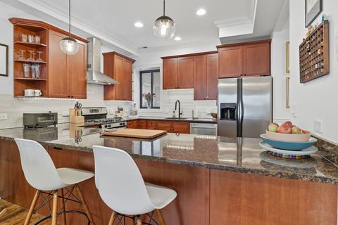 Tiny photo for 5219 N Winthrop Avenue #1N, Chicago, IL 60640 (MLS # 12474470)