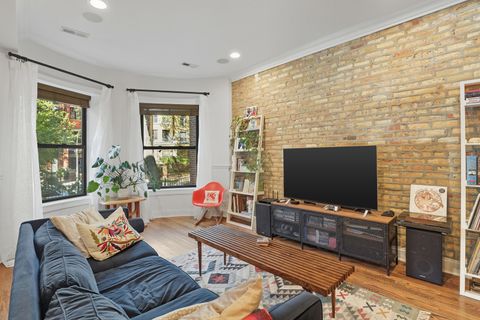 Tiny photo for 5219 N Winthrop Avenue #1N, Chicago, IL 60640 (MLS # 12474470)