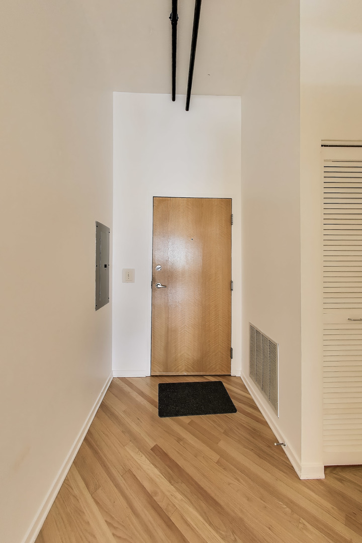 1000 W Adams Street 815