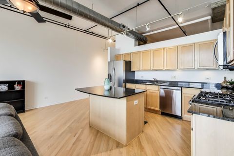 Tiny photo for 1000 W Adams Street #815, Chicago, IL 60607 (MLS # 12510682)