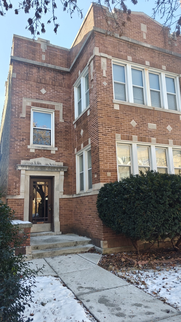 2645 W Winnemac Avenue