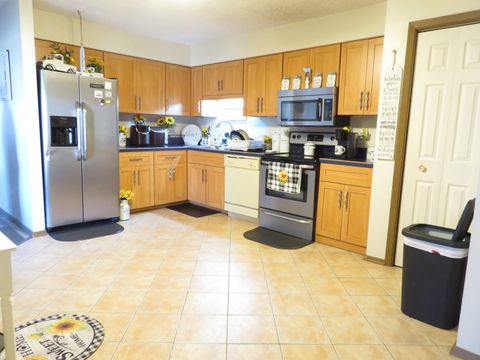 Tiny photo for 218 Madison Street #3B, Joliet, IL 60435 (MLS # 12598815)